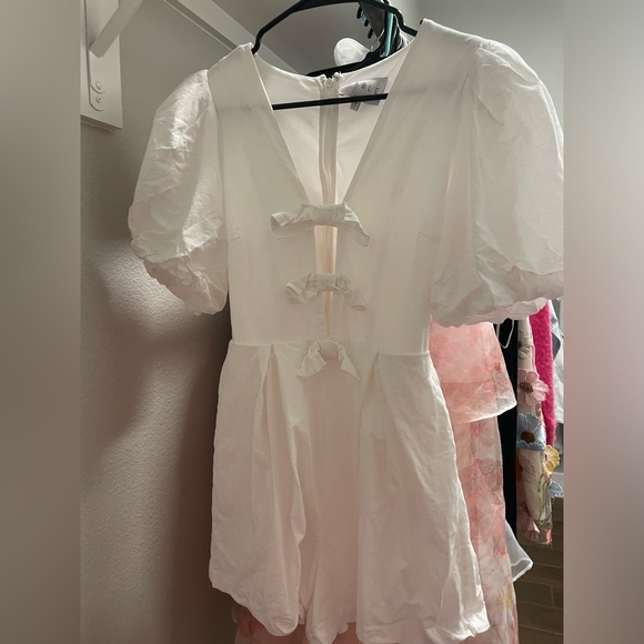 white bow romper! - Picture 4 of 8